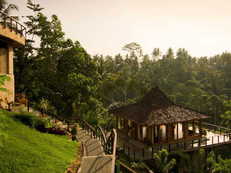 Kamandalu Resort & Spa