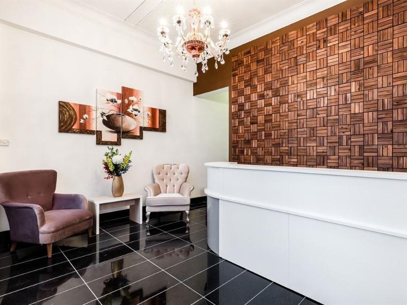 Aldgate Commercial House Apartments