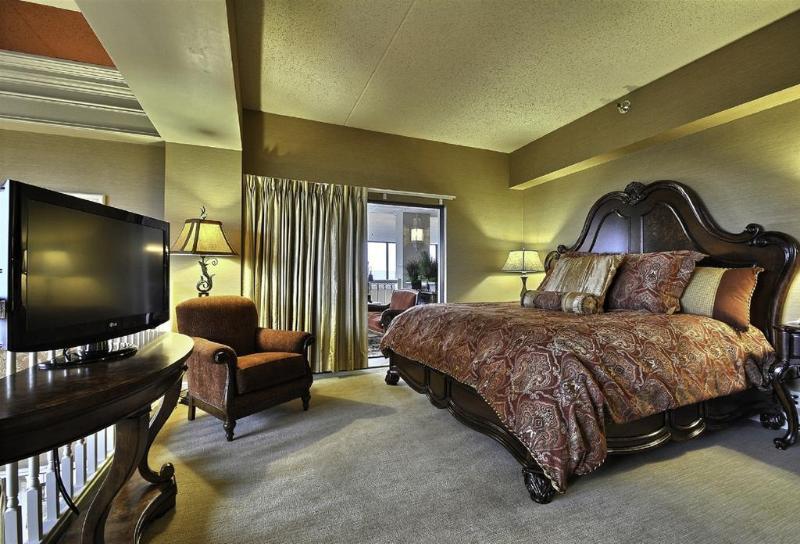 Clarion Hotel and Conference Center
