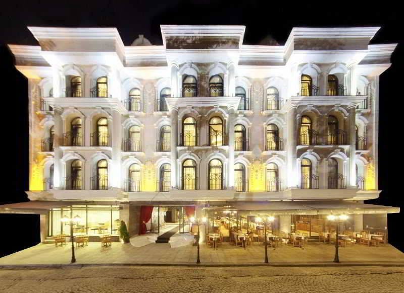 Sura Design Hotel & Suites