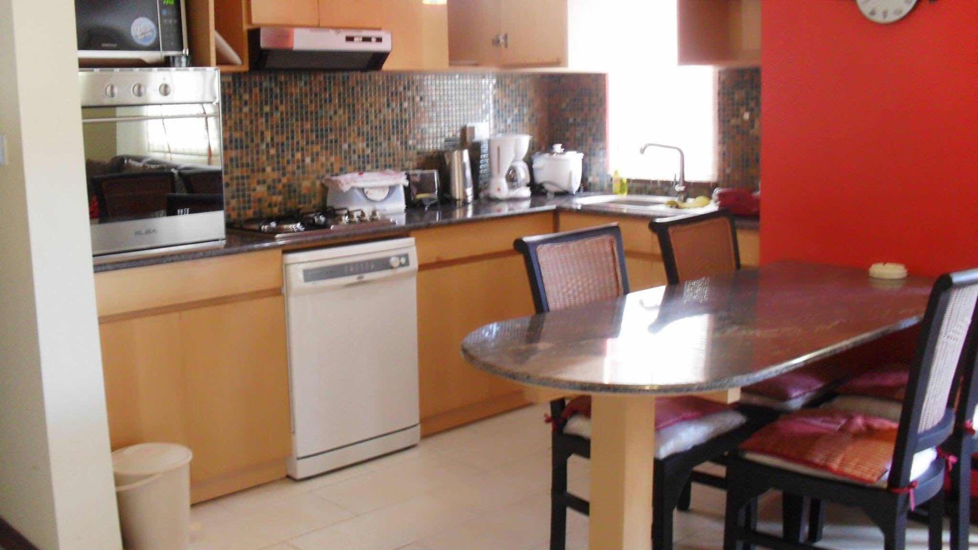 Les Peupliers Studios and Apartments