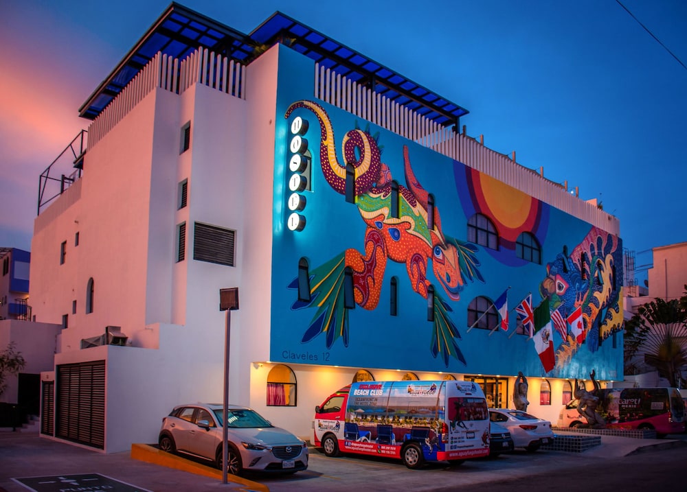 Nomads Party Hostel