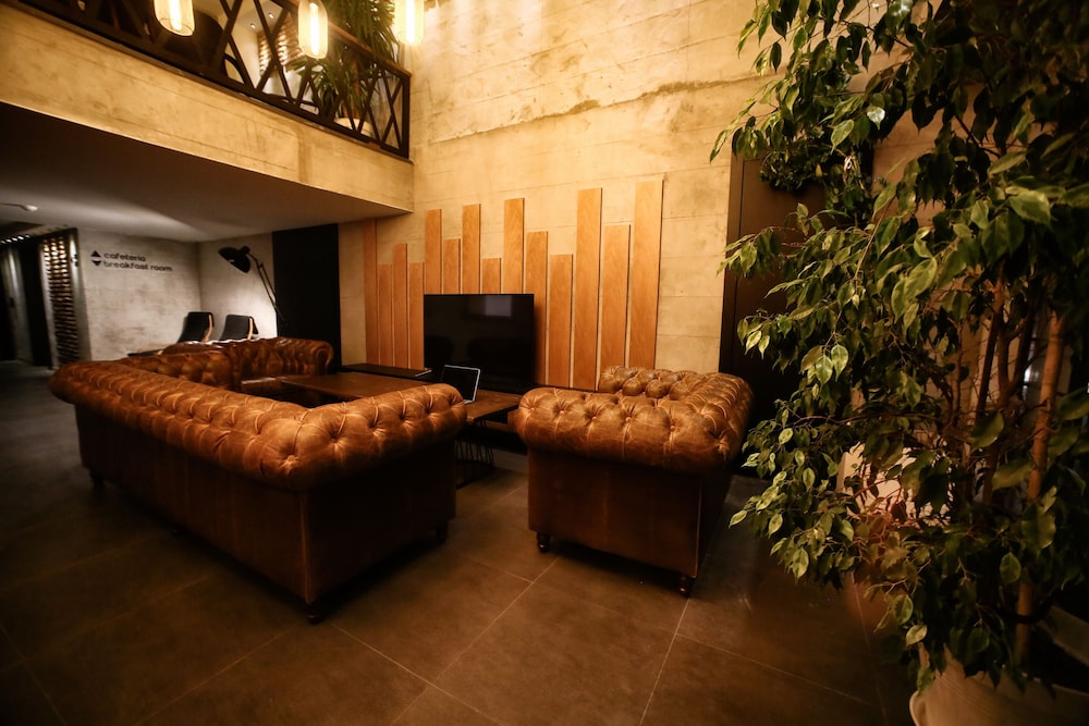 Elibol Hotel