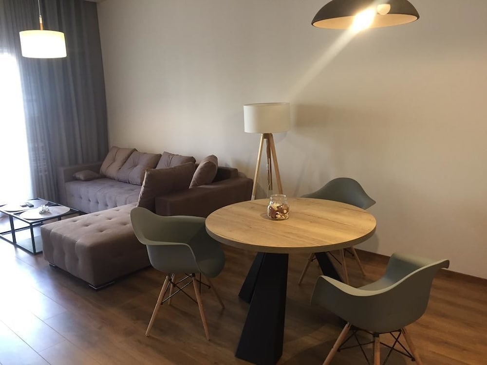 Superior One Luxury Apartment