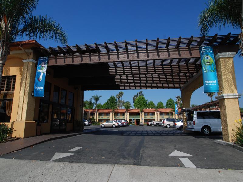 Stanford Inn & Suites Anaheim