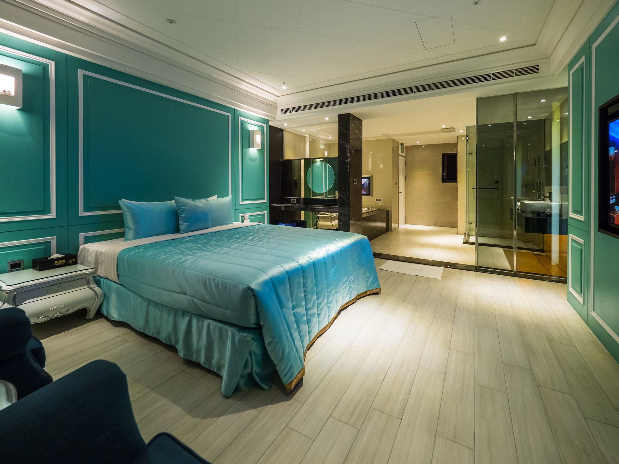 Wei Feng Qing Motel