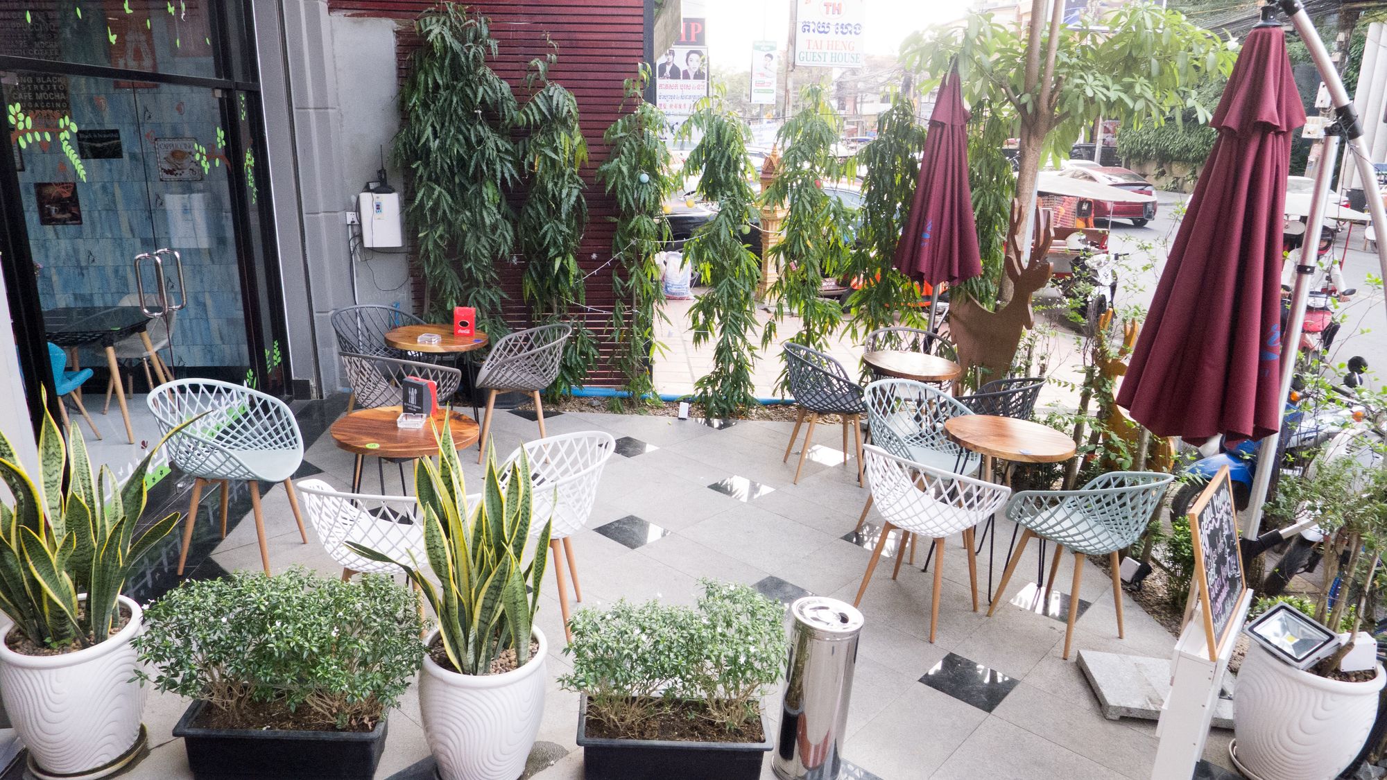 Color Creative Hotel - Hostel