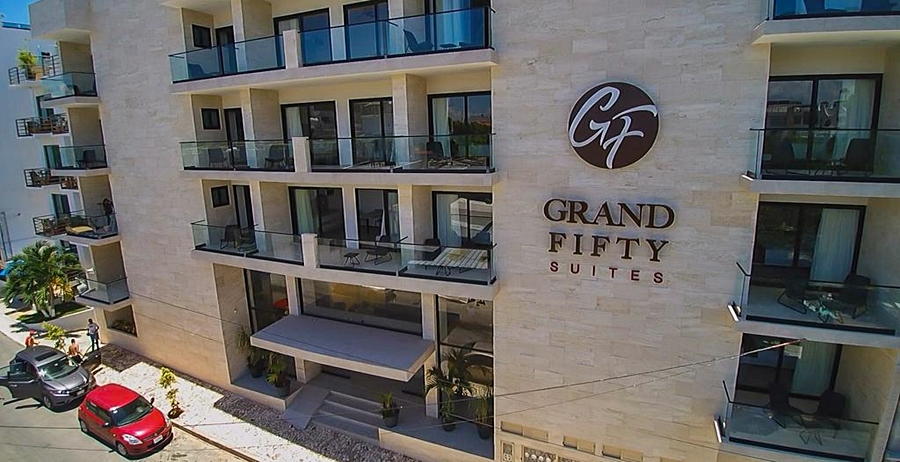 Grand Fifty Suites