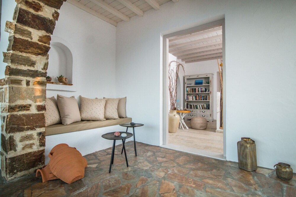 Ostria Inn Naxos Hotel