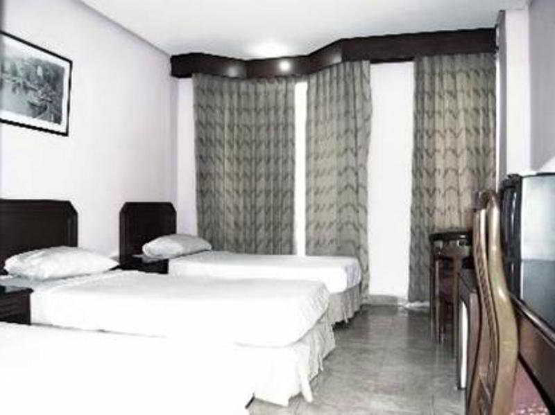 OYO Townhouse 1 Hotel Salemba