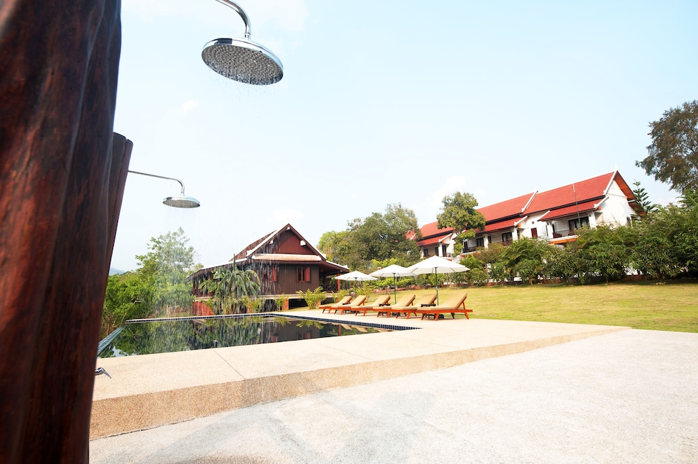 Nam Ou Riverside Resort