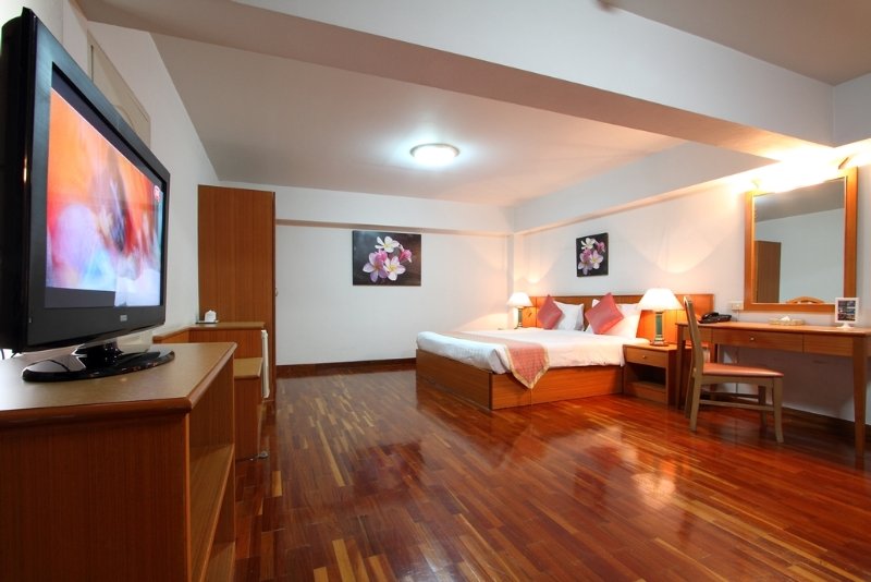 Samran Place