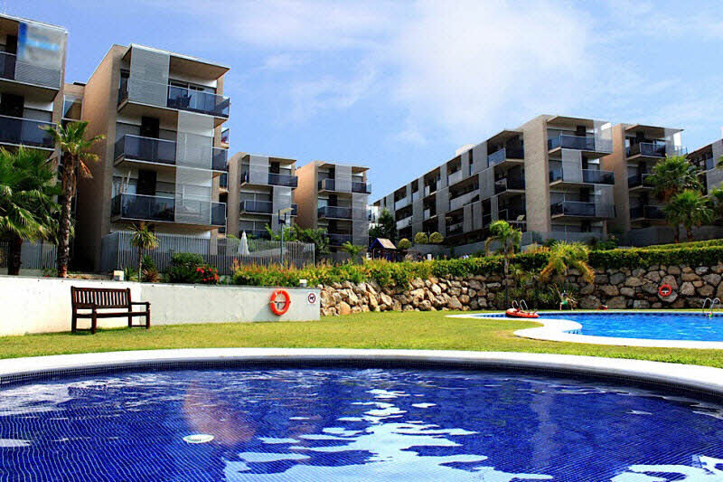 Rentalmar Families Paradise Village