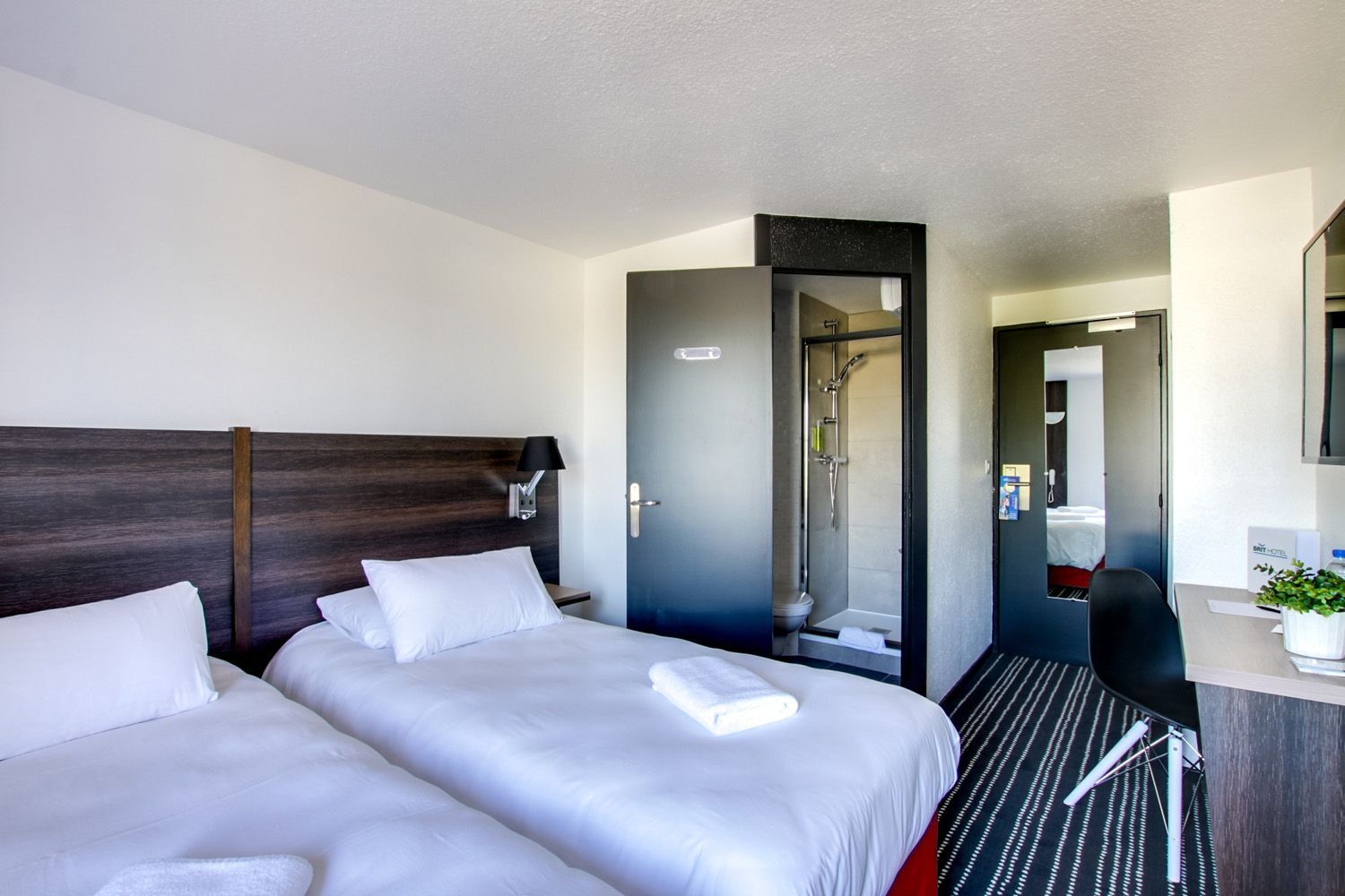 Brit Hotel Reims - La Neuvillette