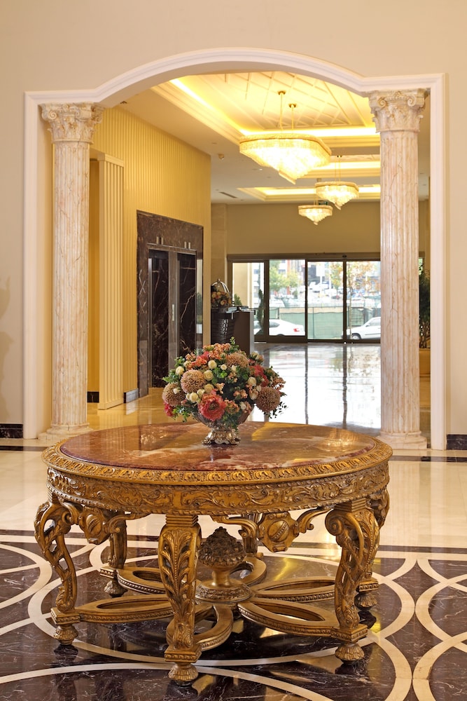 Ramada Hotel & Suites by Wyndham Istanbul Merter