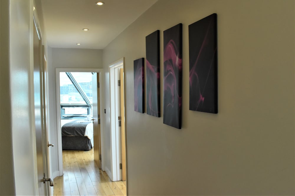 Chelsea Bridge Apartments