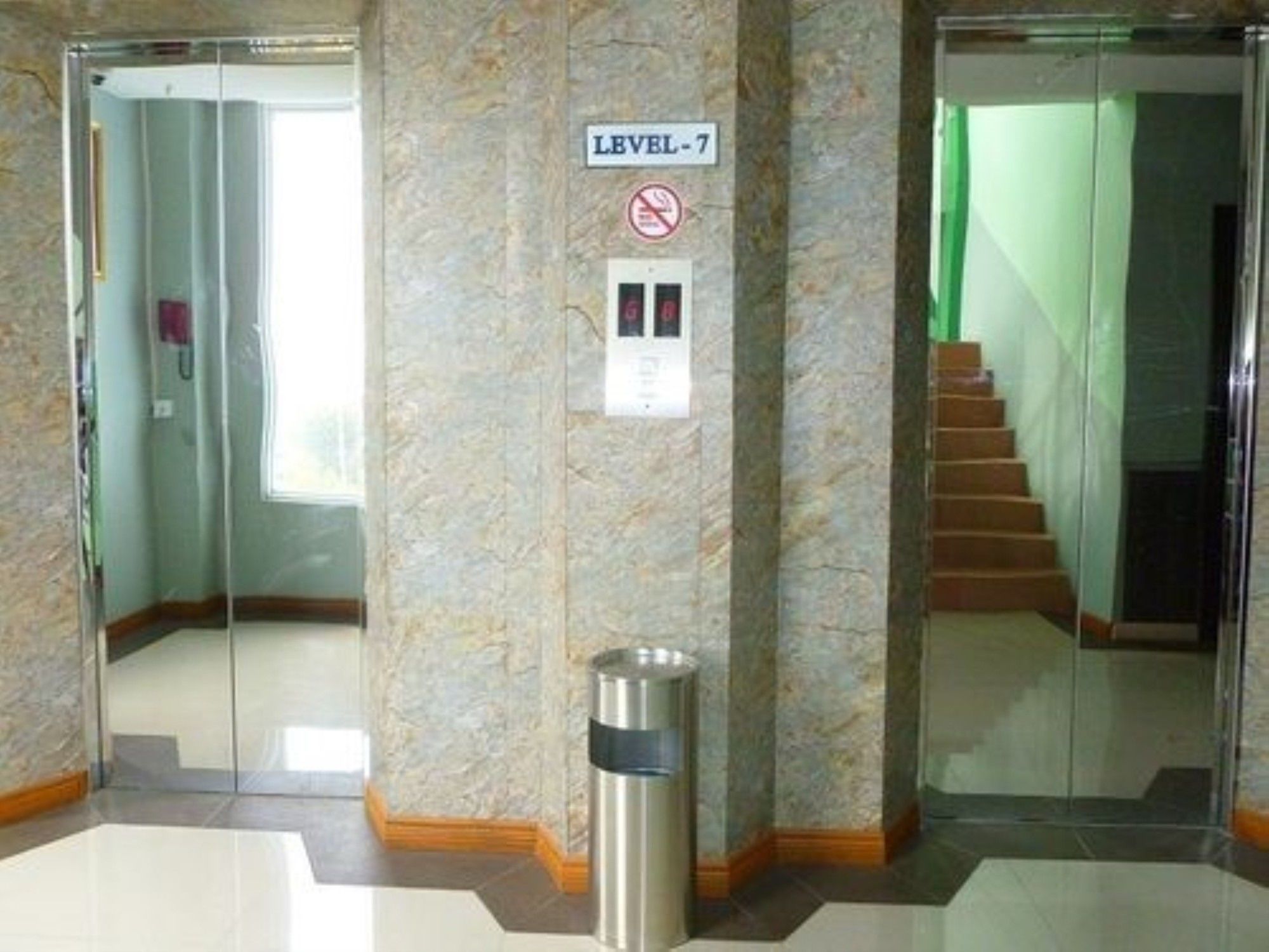 Diamond Crown Hotel