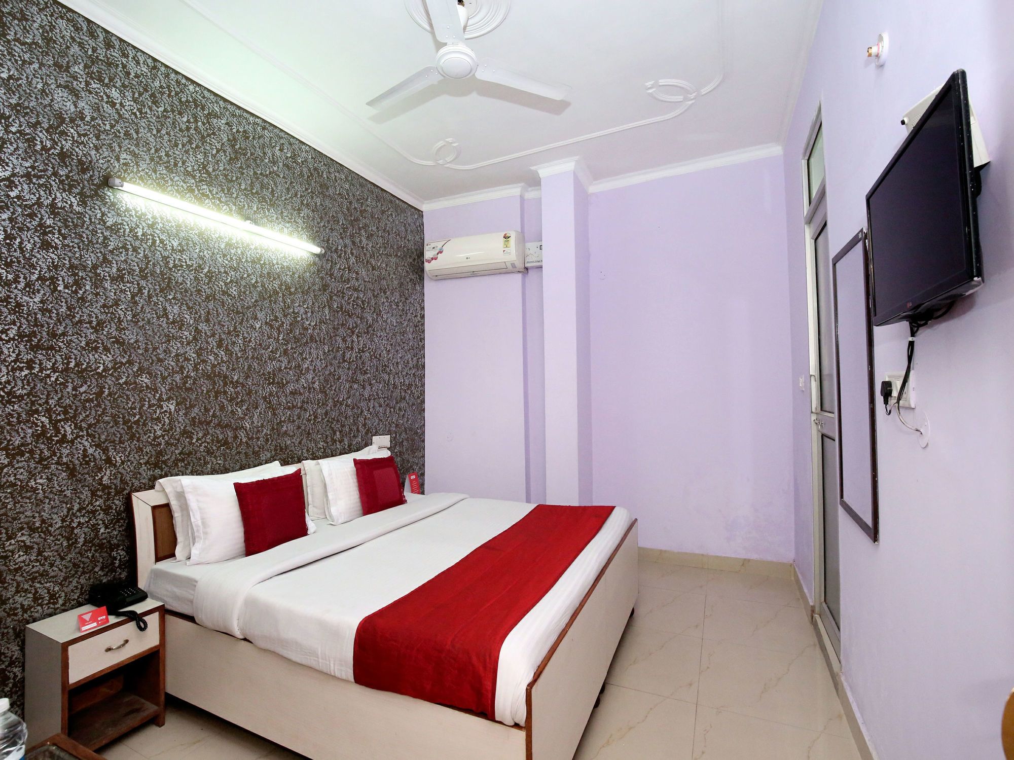 Hotel Paras By OYO Rooms