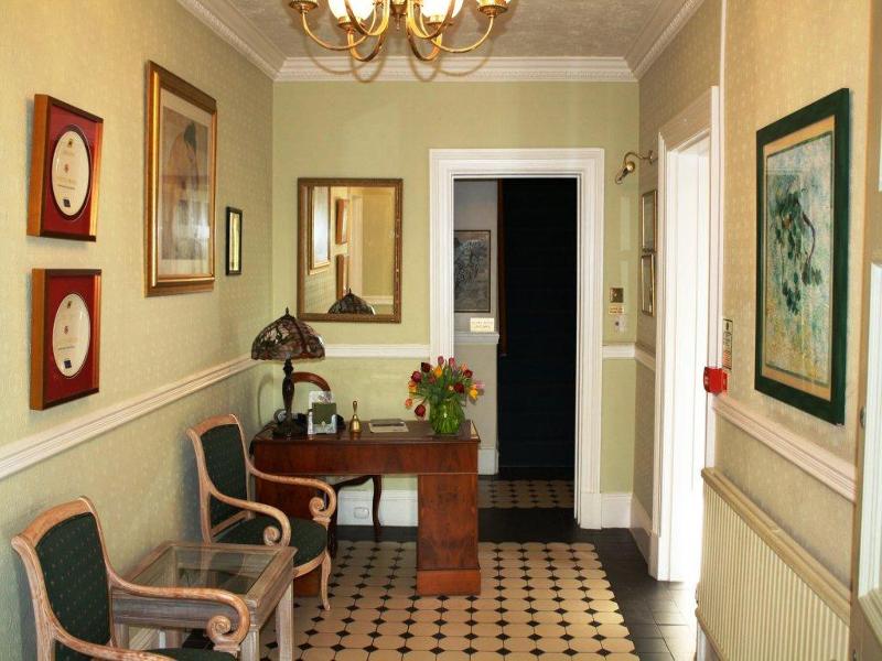 Woodlands Country House
