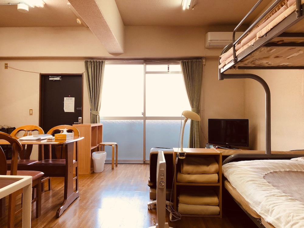 Daily Apartment House Nishijin Ivy