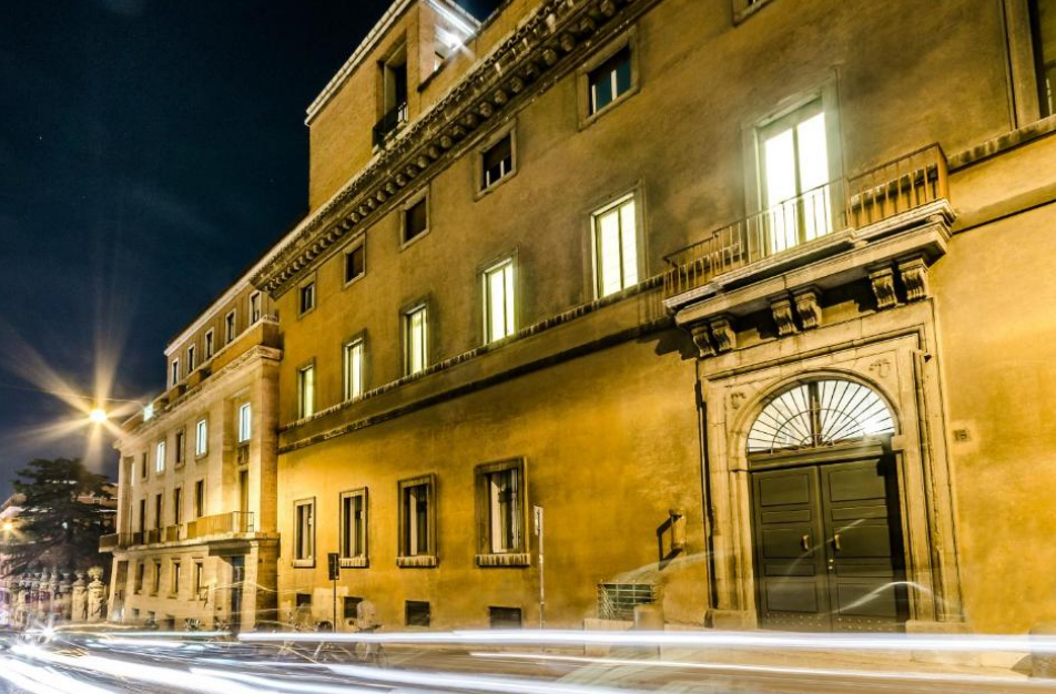 Luxury Rooms H 2000 Roma