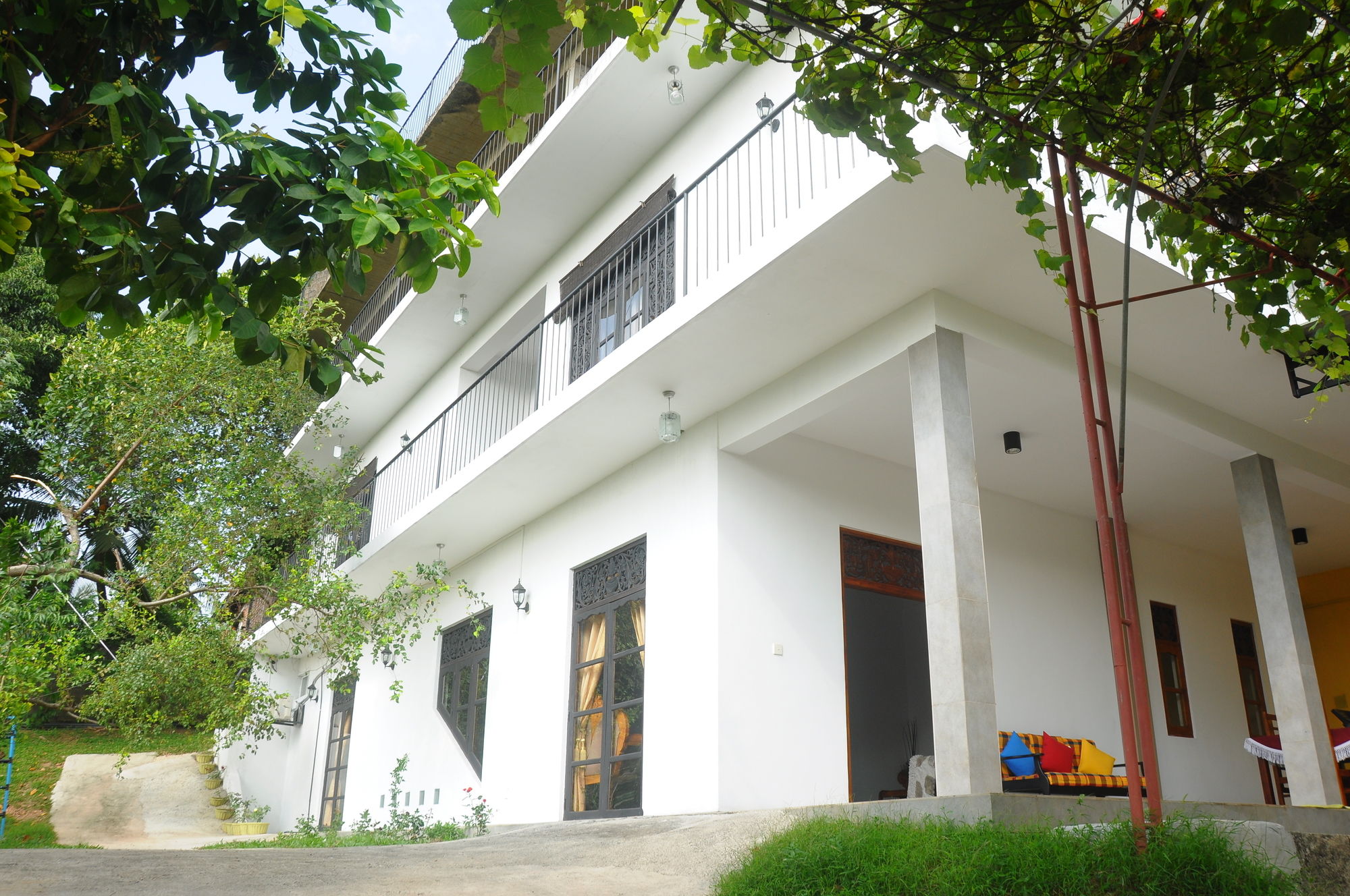 Colombo Village