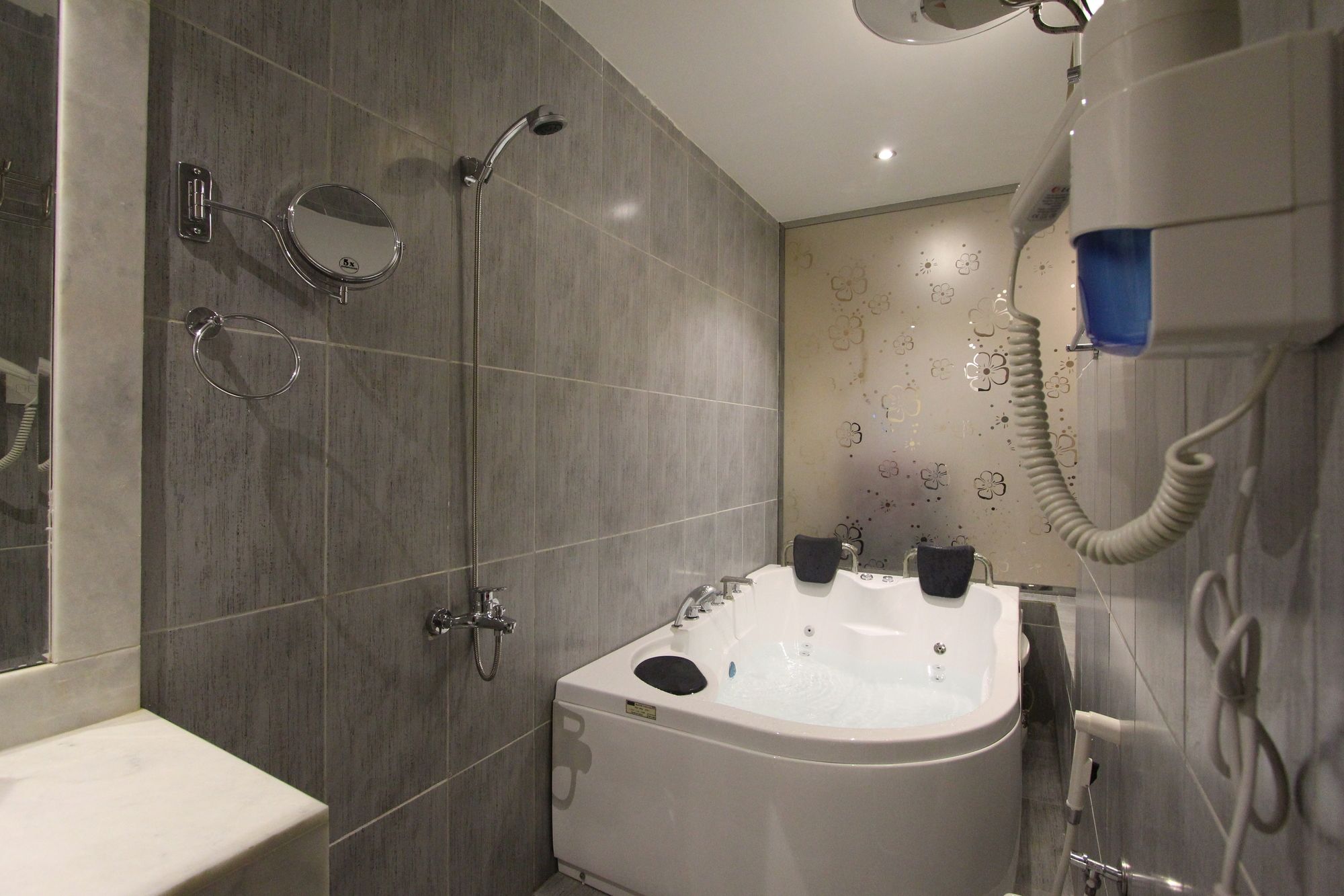 Hayat Rose Hotel Apartments