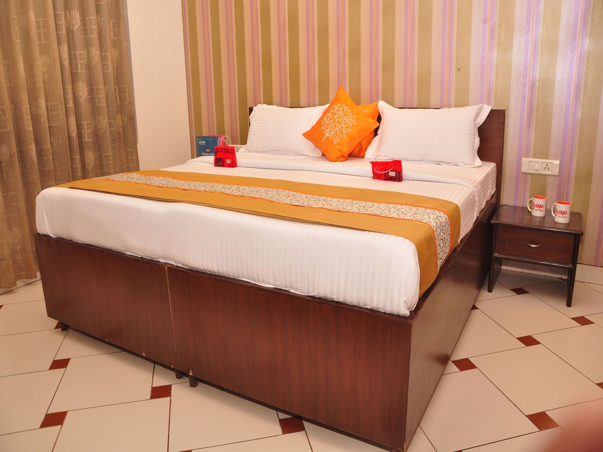 Hotel H.K. Continental by OYO Rooms