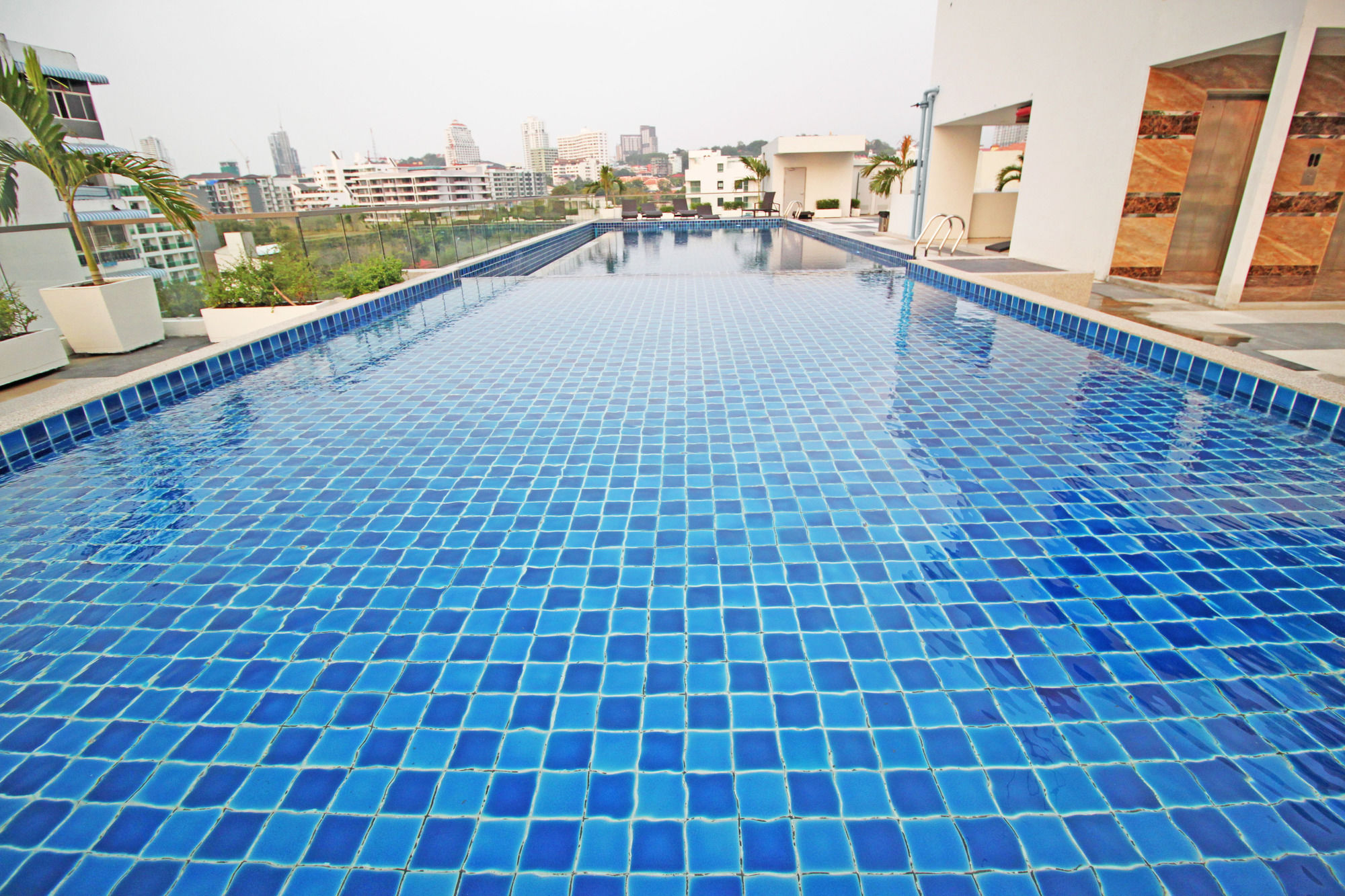 Water Park Condominium by Pattaya Sunny Rentals
