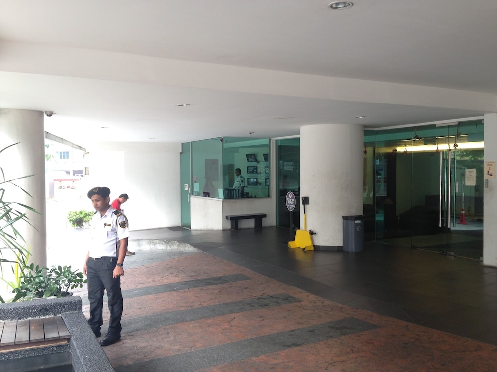 Luxury Service Suite at Taragon KL