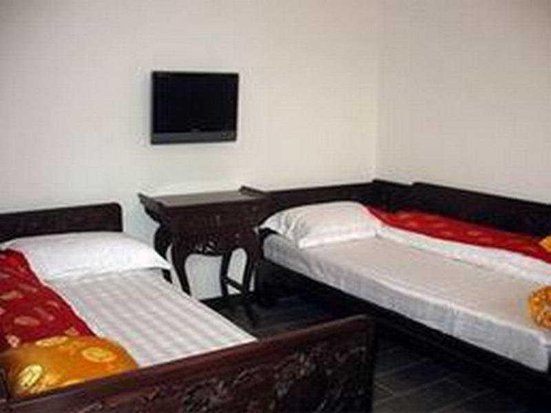 White Tower Yier Guesthouse