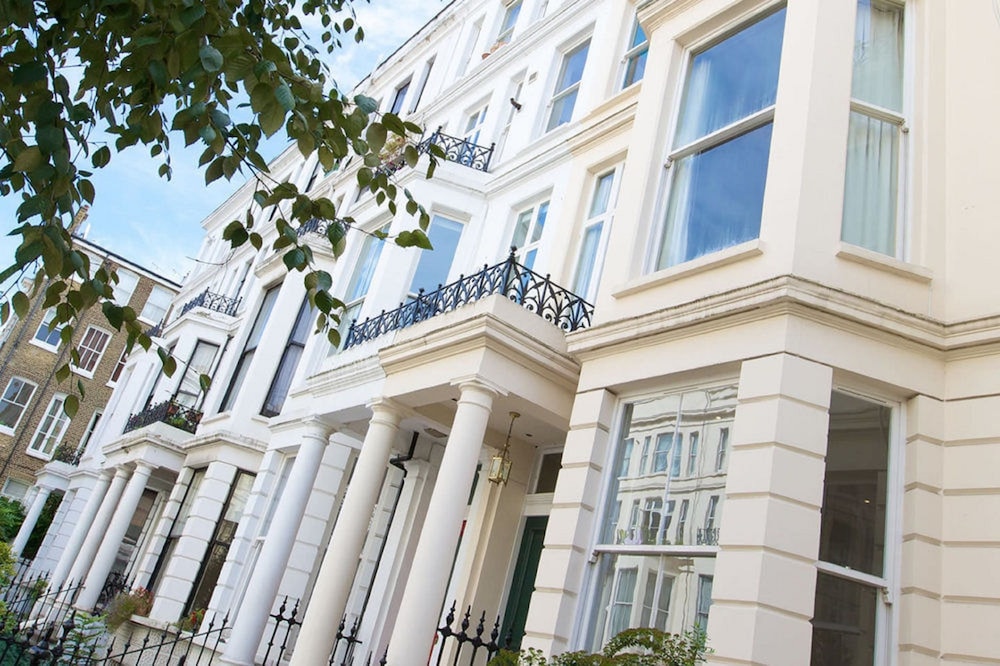 Flying Butler - Earl's Court Longridge Road Apartments