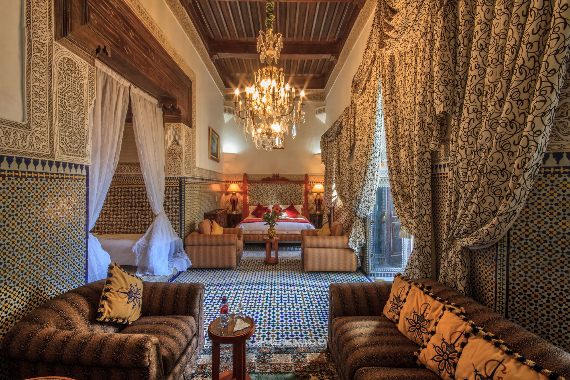 Palace  Donab