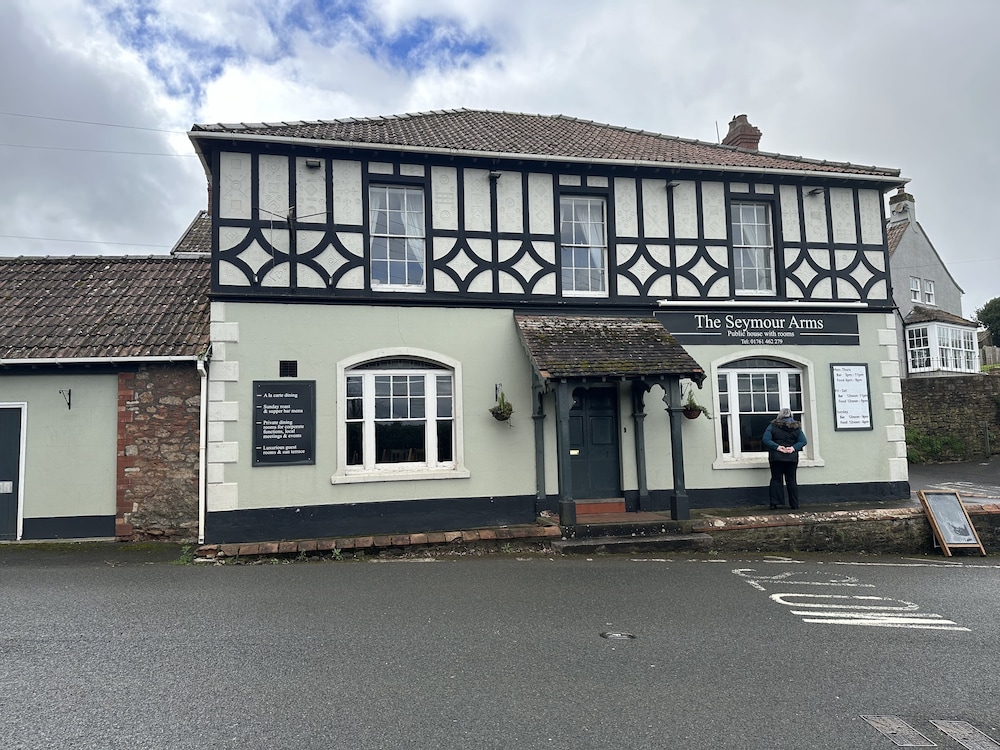 The Seymour Arms