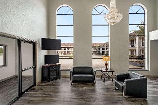 Super 8 by Wyndham Houston/Dtwn/I-610