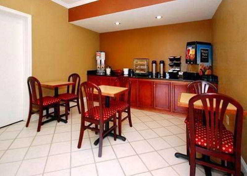 Super 8 by Wyndham El Cajon CA