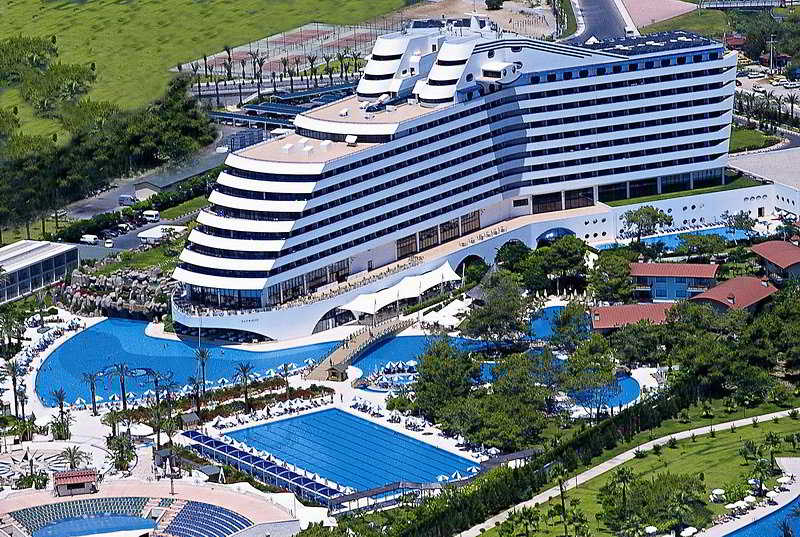 Titanic Beach Lara Resort