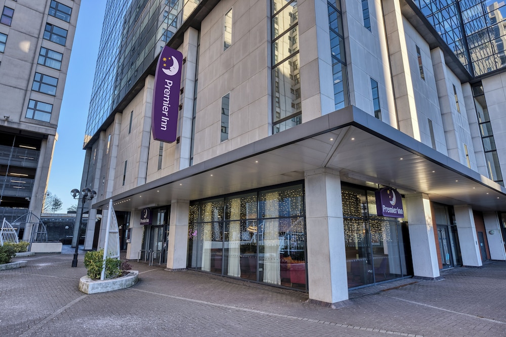 Premier Inn Cardiff City Centre