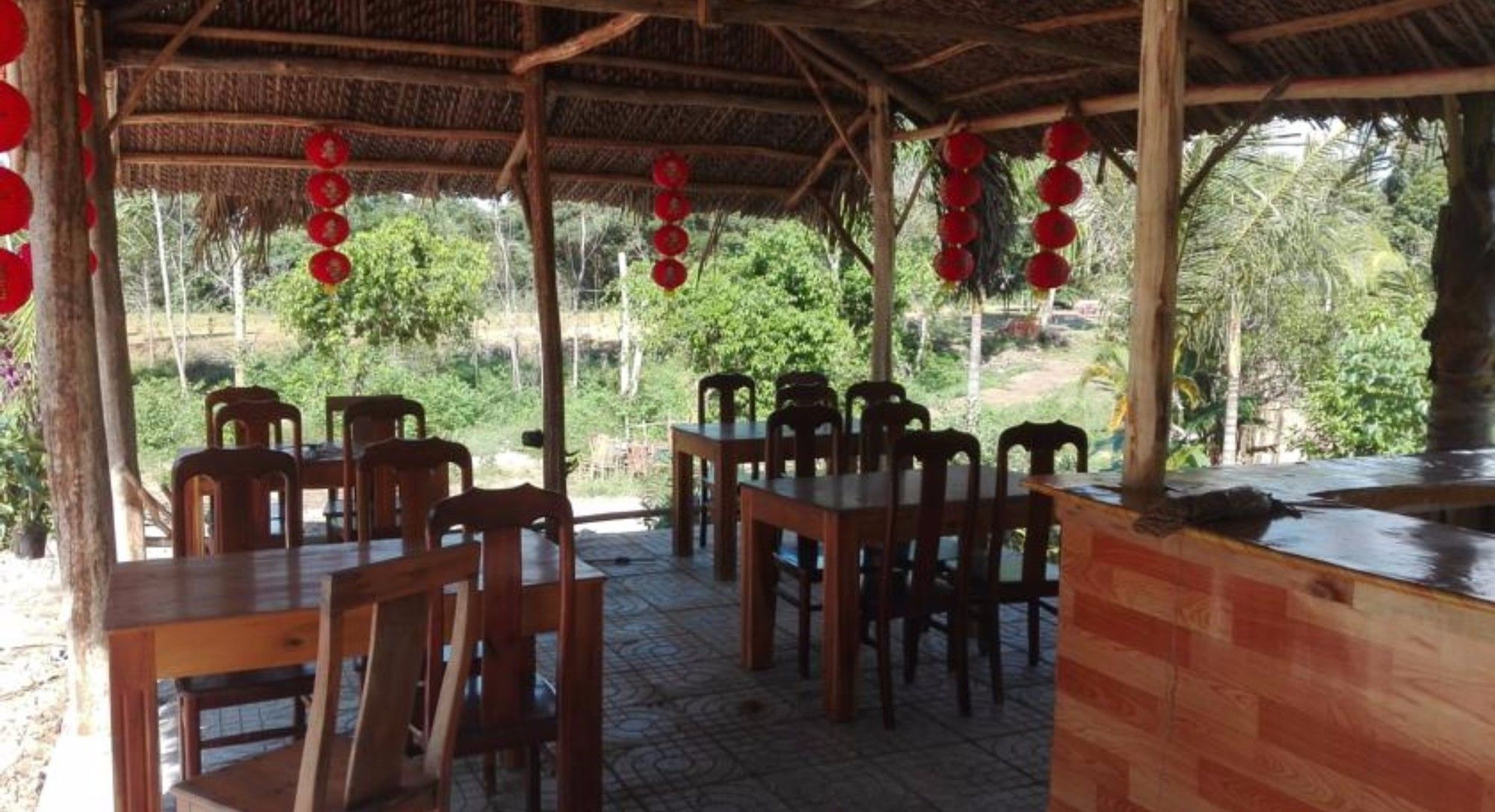 Thuyhouse Resort
