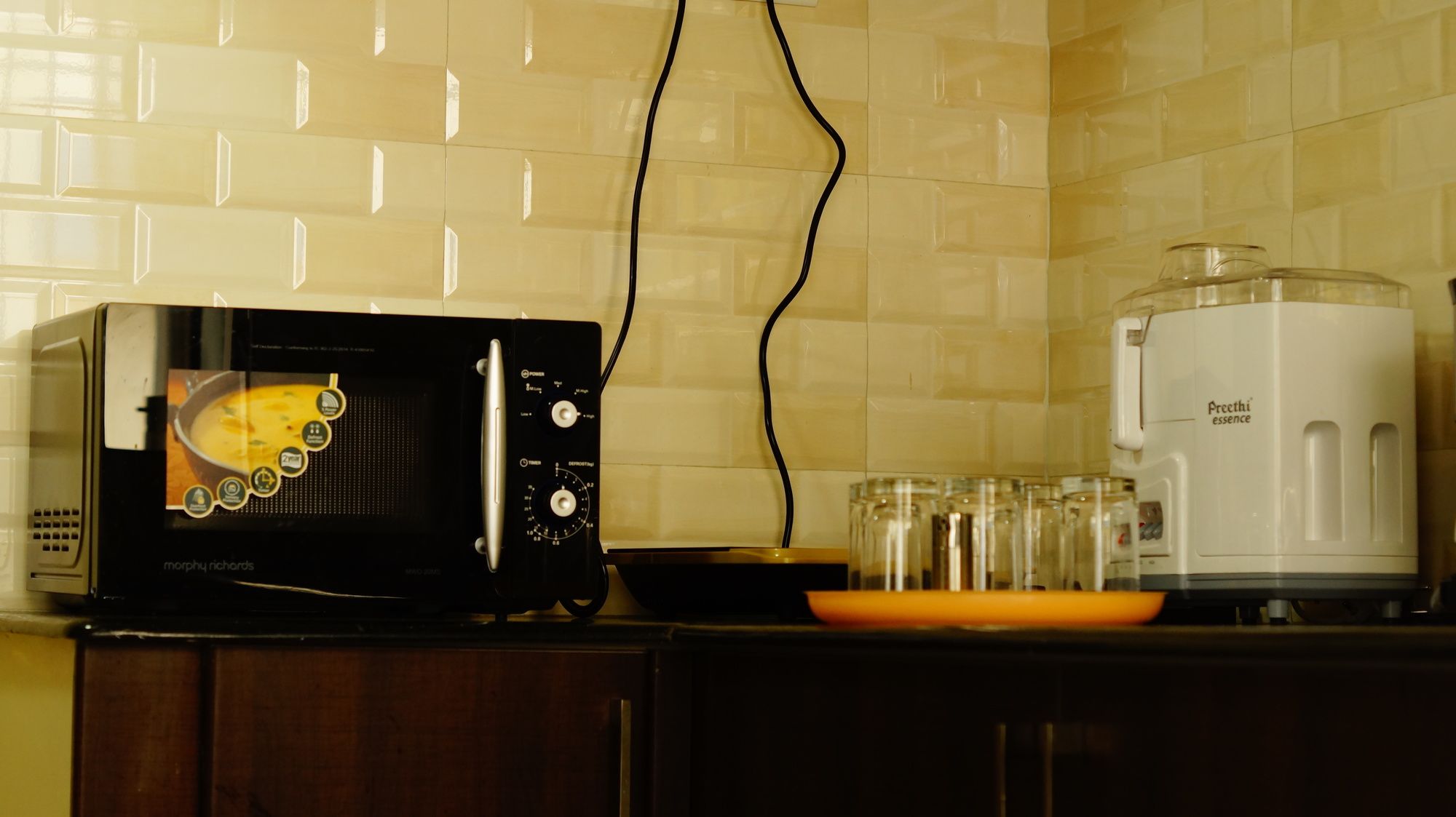 Eben Service Apartment