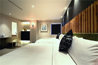 Leesing Hotel