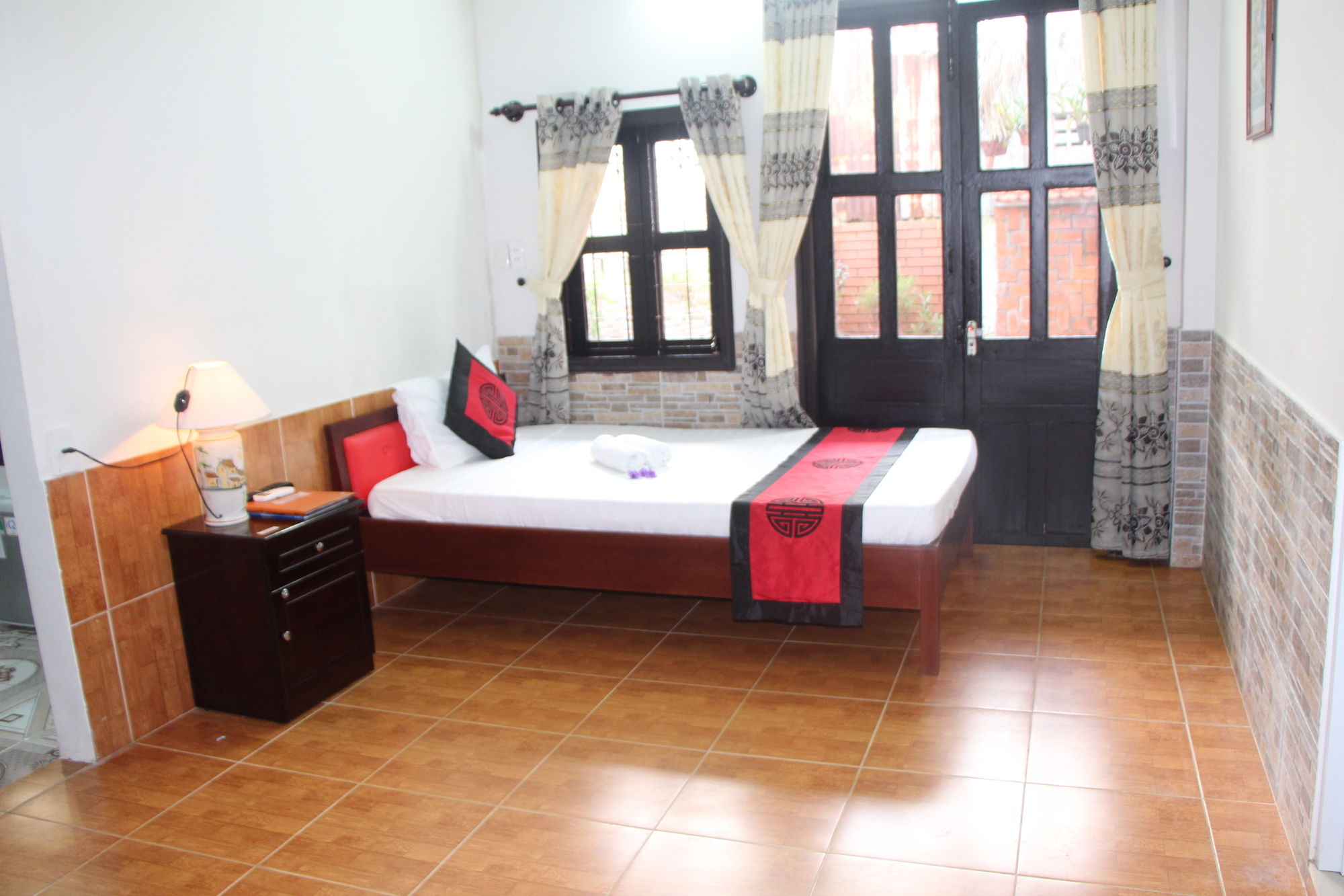 Red Ceramics Homestay