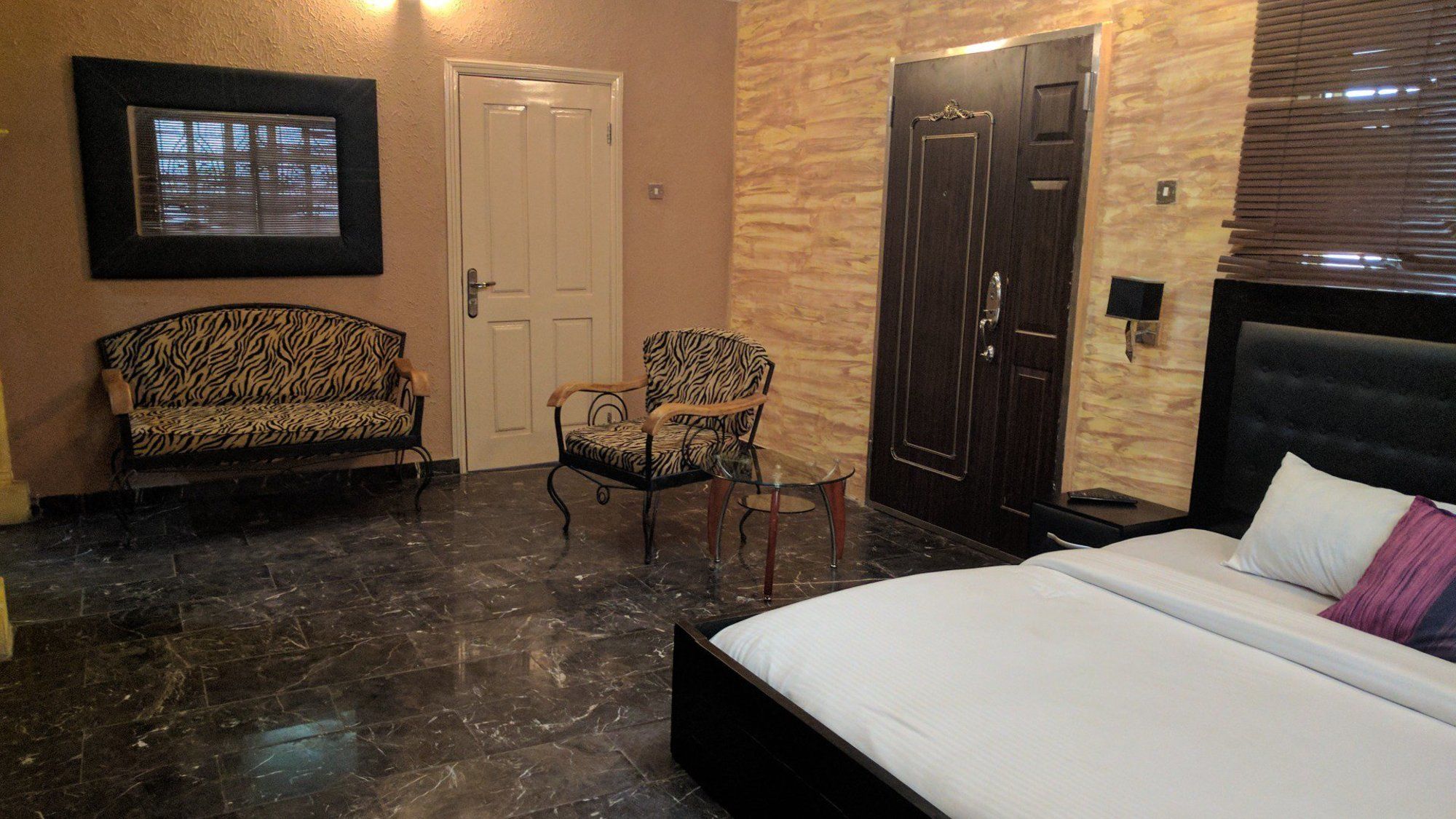 Porschester Hotel & Suite
