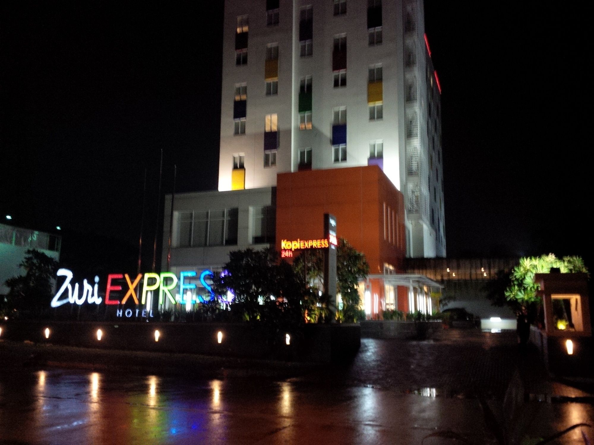 Zuri Express Lippo Cikarang
