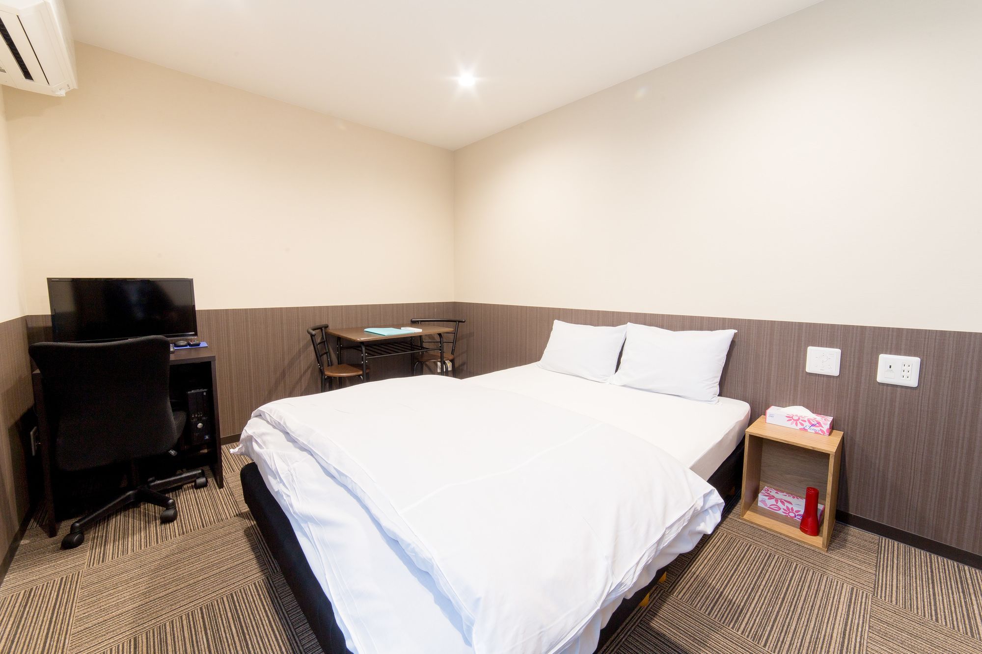 Le Studio Gojo Takakura Guest House In Kyoto