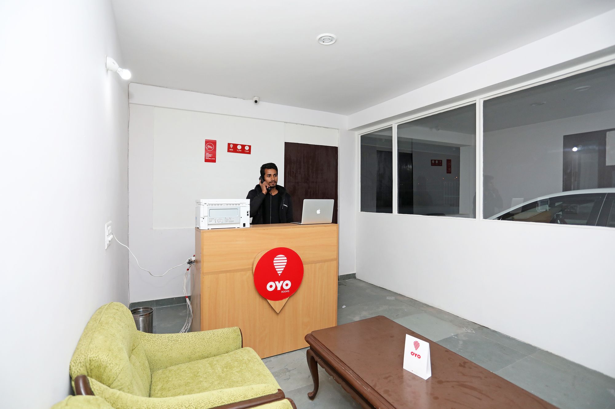 Oyo 11383 Hotel Go Rooms