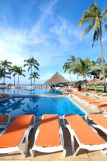 Marival Emotions Resort & Suites