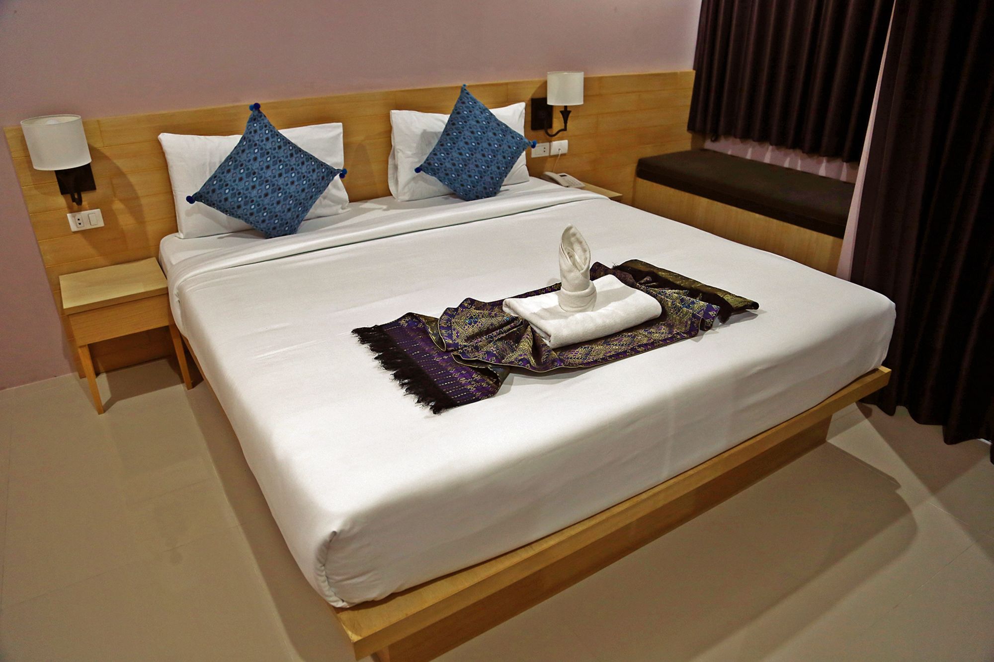 Rayaan 6 Guest House & Restaurant