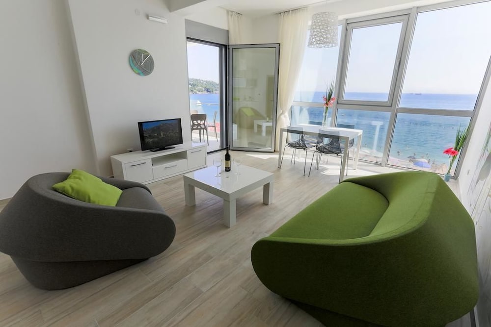 Sea Fort Apart Hotel & Restaurant