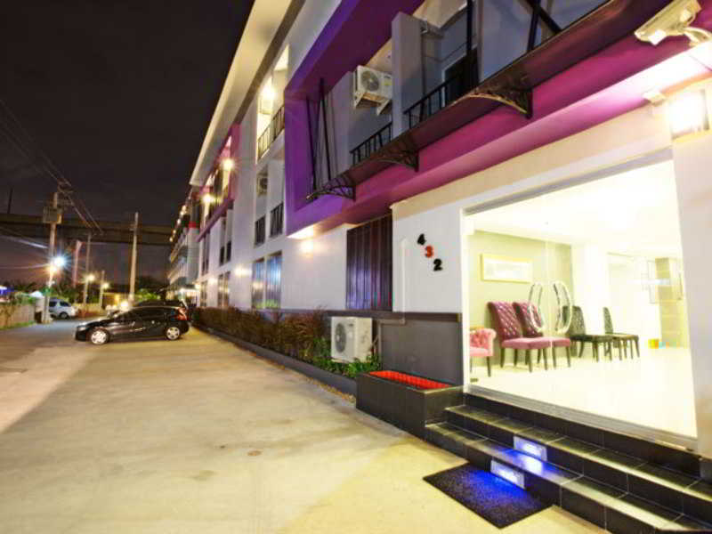 Airy Suvarnabhumi Hotel
